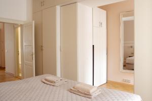 Royal Crown Apartment