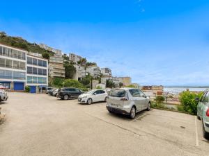 Apartment for 3 near Roses Beach