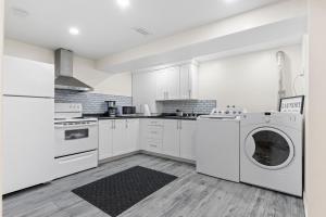 Serene Modern 2BR Retreat in Fairmont Near Airport & Downtown