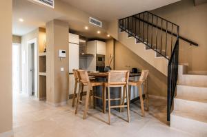Prado Suites Apartments