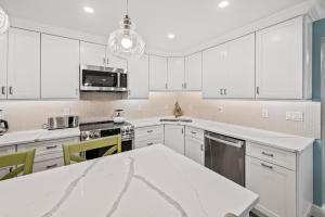 #1021 Sanibel Moorings Gulf View