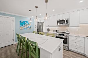 #1021 Sanibel Moorings Gulf View