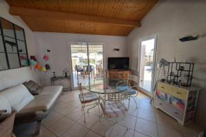 Spacious home near the sea and Clemenceau