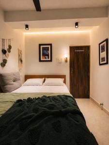 Casa Azure 1BHK off Carter Road, Chuim Village