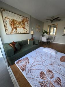 Charming Abode Downtown Vancouver