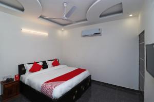 Hotel O Laxmi Residency