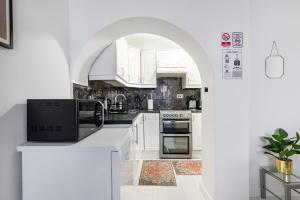 Fabulous Two Bed Apt in Heart of Chelsea - London