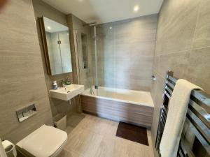 Stunning 2Bedrooms, 2Baths, Balcony, Parking
