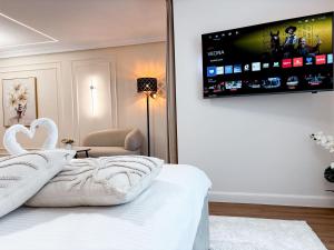 Zeya Modern Stay with Underground Parking