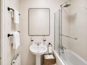 VI&CO - Cleveland House - Modern 1BR in Central London, 1st Floor
