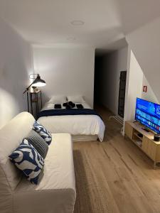 Modern Studio with Private Terrace - Near Beaches