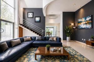Private Pool Villa, Walk to Beach & 5th Ave