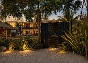 Luxury Beachfront Estate w Private Chef, Full StaffConcierge Resort Amenities