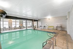 Spark by Hilton Portland Airport Maine Mall