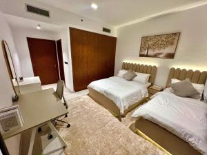 Modern 2-Bedrooms Apartment with Stunning Marina Views