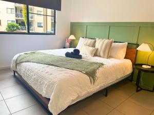 Dive In – Cairns Poolside Stay