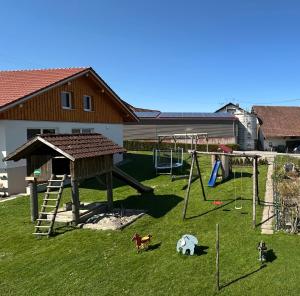 Tiny Haus 1 - Kirsche