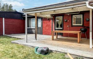 2 Bedroom Stunning Home In Gullringen