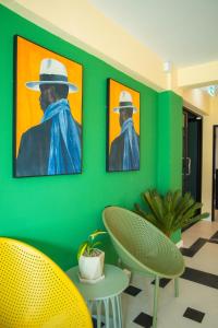 โรงแรมสีสันบางแสน See San Hotel Bangsaen