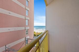 2 BR Oceanfront Condo in Baywatch with Fitness Center in NMB