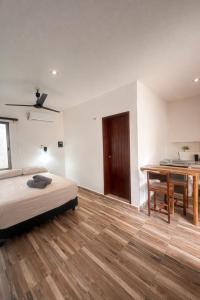 Aura House, Bacalar Pool 6 BR entirehome