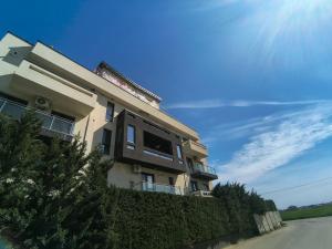 Sunny Apartment