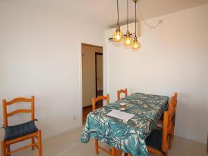 Apartamento cerca de playa y puerto - 6 pers. - ES-228-215