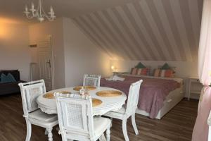 Agritourism, family studio
