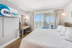 Remodeled Oceanfront 2BR at Bay View, Huge balcony