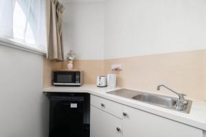 Studio Nestled in the Vibrant Heart of Adelaide