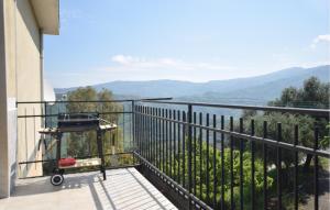 Lovely Apartment In Perdifumo With House Sea View