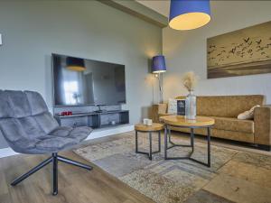 SeaLuxe Residence 27C
