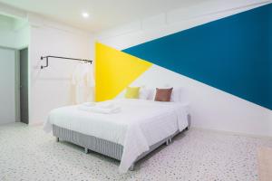 โรงแรมสีสันบางแสน See San Hotel Bangsaen