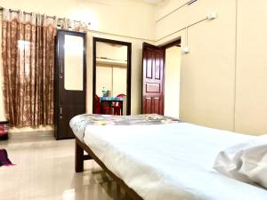 Dhanyam Daily Rental Rooms, Thaikkad Jn, Guruvayur
