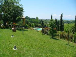 Restful Farmhouse near Forest in Vinci with Pool