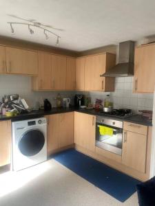 Family-Friendly 3-BR House near Amenities center