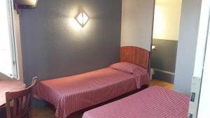 Hotels Bonsai Hotel d'Orleans : Chambre Triple - 1 Lit Double + 1 Lit Simple. Occupation : de 1 à 3 personnes.