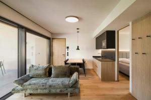 Modern Farmhouse With Pool & Vineyards, Bozen