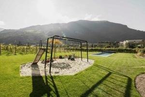 Apartment With Pool Among Bolzano Vineyards
