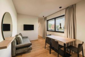 Apartment With Pool Among Bolzano Vineyards
