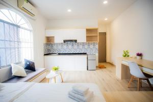 AVORA Cong Quynh Hostel and Apartment