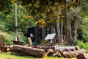 Montville Retreat Milan by Tiny Away
