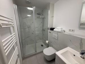 Modern City Apartment, Just 5 Minutes to Downtown