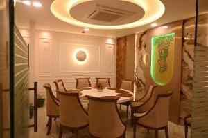 The Royal Dining Restaurant & Motel