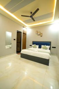 Hotel Bluemoon