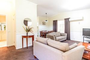 Silver Birches Holiday Village - Unit 10