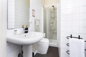 Spacious & Bright, next to the Duomo of Florence, Michelangelo, with Patio