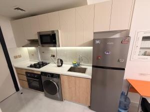 Premium furnished Studio in Arjan