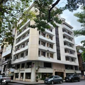 Ralph Anthony Suites Hotel