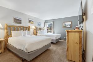 BE306A Bridge End Hotel Room condo